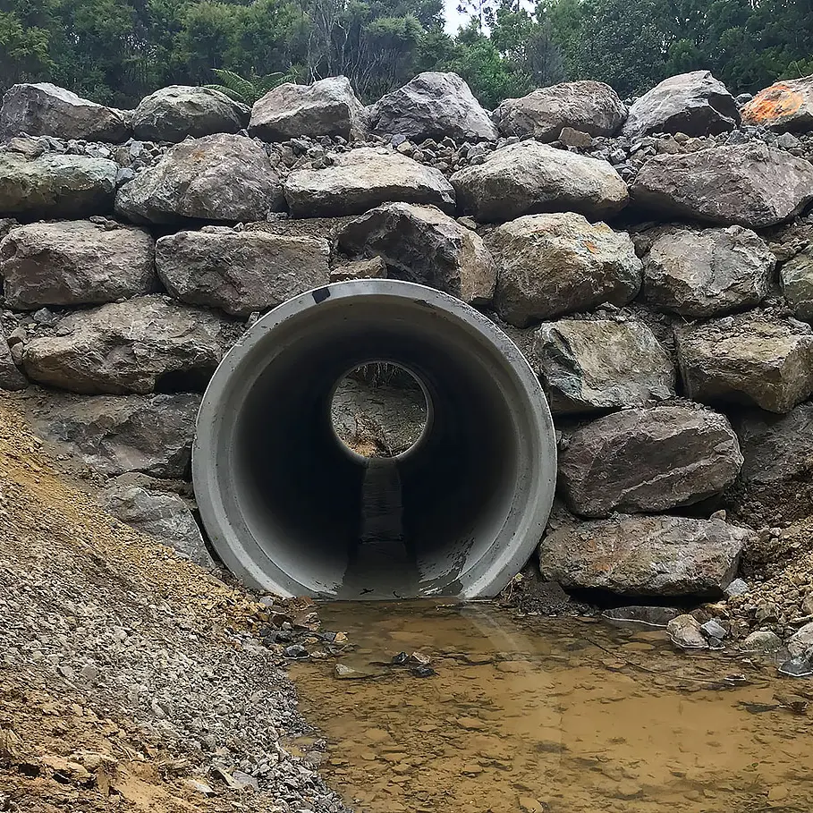 Humes VT concrete pipe culvert crossing